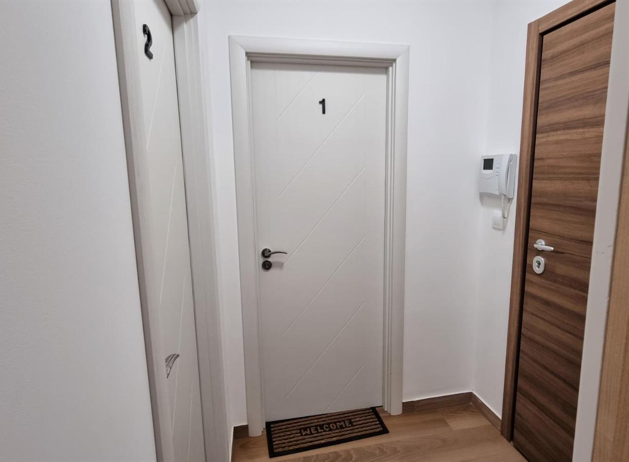 Luxury Quiet Apartment In The City Center Plovdiv Exterior foto